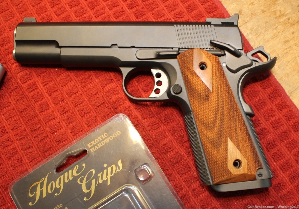Hogue Exotic Hardwood Goncalo Alves Double Diamond Grips for Colt or 1911-img-7