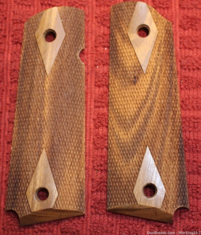 Hogue Exotic Hardwood Goncalo Alves Double Diamond Grips for Colt or 1911-img-11