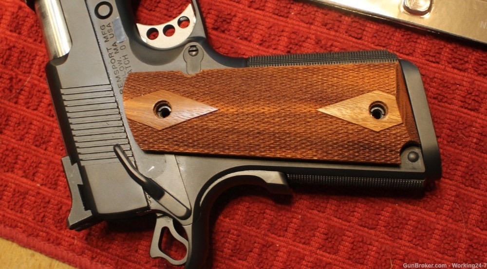 Hogue Exotic Hardwood Goncalo Alves Double Diamond Grips for Colt or 1911-img-2