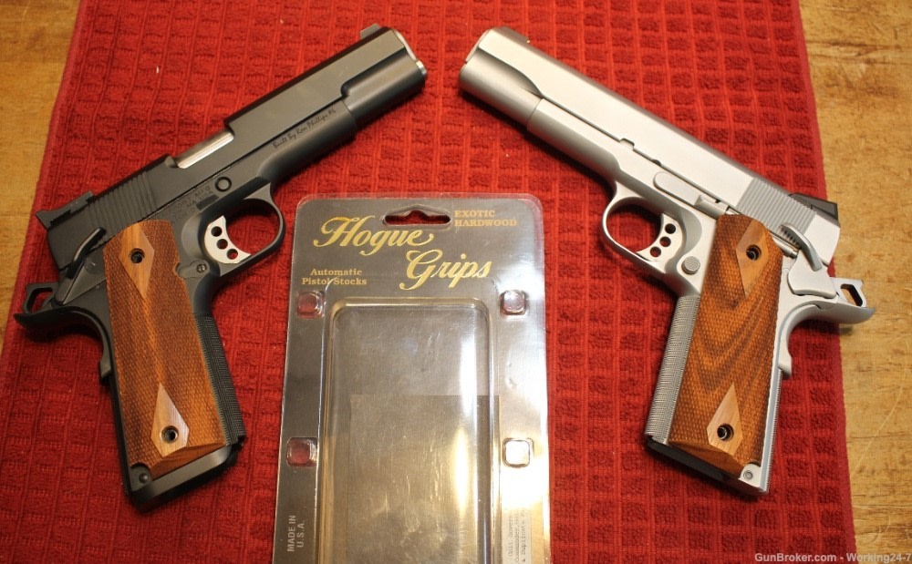 Hogue Exotic Hardwood Goncalo Alves Double Diamond Grips for Colt or 1911-img-0