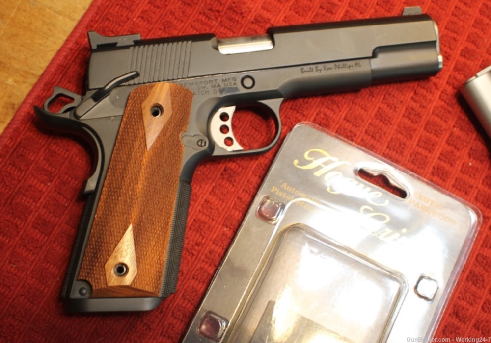 Hogue Exotic Hardwood Goncalo Alves Double Diamond Grips for Colt or 1911-img-1