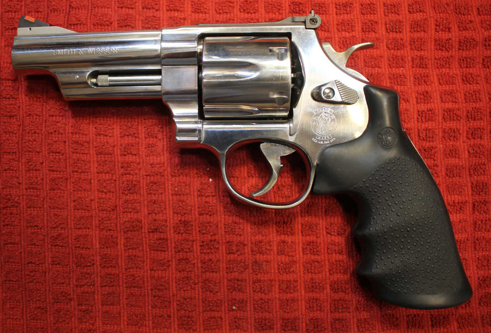 Smith & Wesson 629-5 44 Magnum 4" Barrel with S&W Custom Shop work-img-3