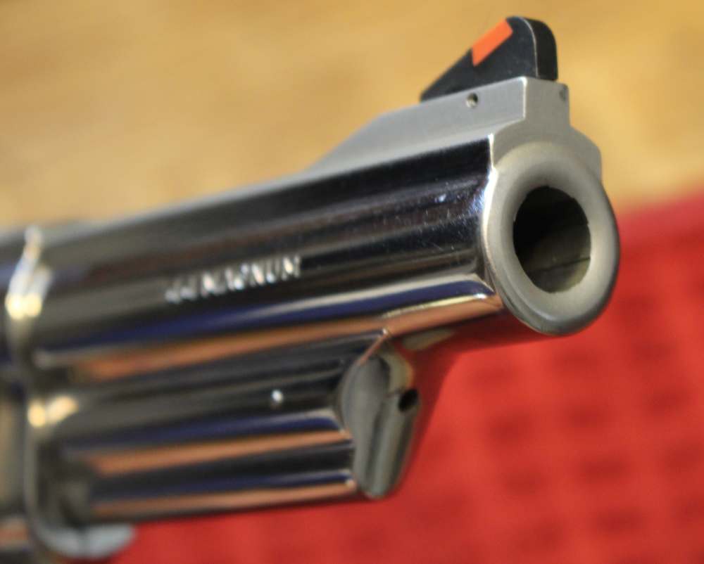 Smith & Wesson 629-5 44 Magnum 4" Barrel with S&W Custom Shop work-img-16