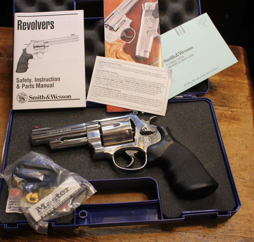 Smith & Wesson 629-5 44 Magnum 4" Barrel with S&W Custom Shop work-img-0