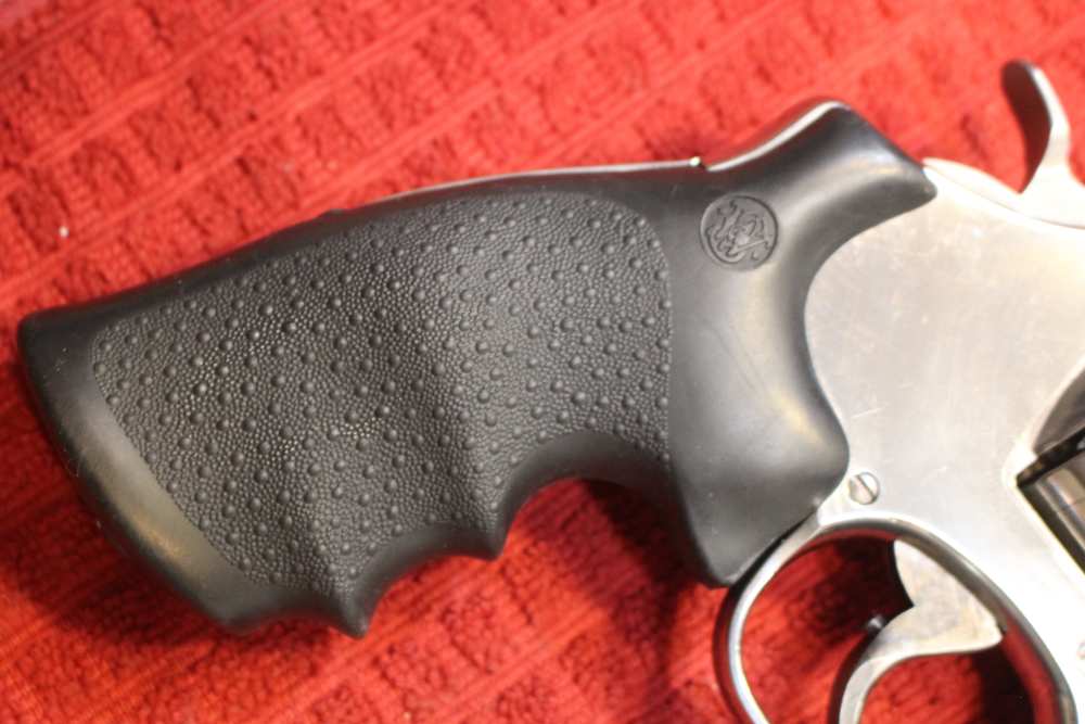 Smith & Wesson 629-5 44 Magnum 4" Barrel with S&W Custom Shop work-img-11