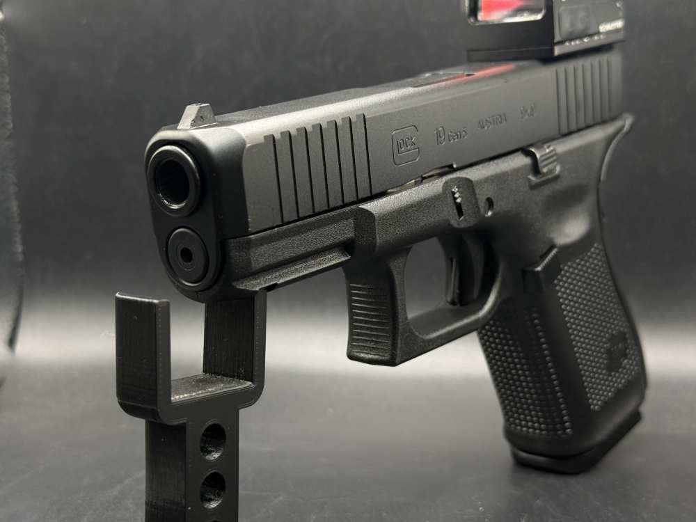 Glock 19 Gen 5 G19 W/ Gowutar optic & two magazines -img-7