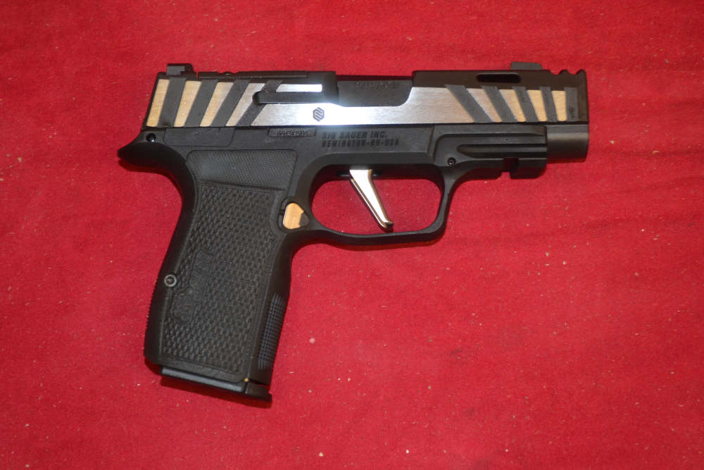 Sig Sauer P365AXG Equinox 9mm 3"Ported Barrel, Layaway Available.-img-1