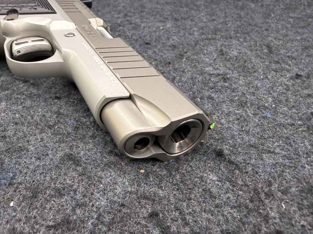 KIMBER KDS9C 9MM PISTOL SS/AL w/FOUR MAGS-img-6