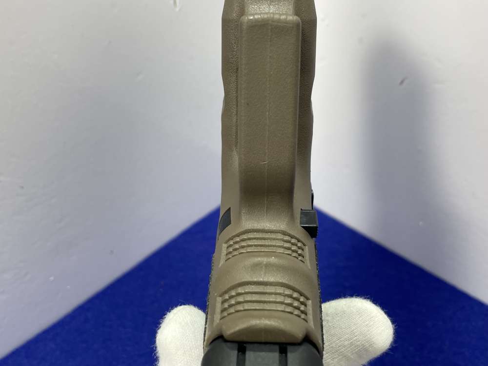 Glock 26 Gen 3 9mm 3.43" Black/FDE *EXCELLENT CONCEALABLE POCKET PISTOL*-img-28