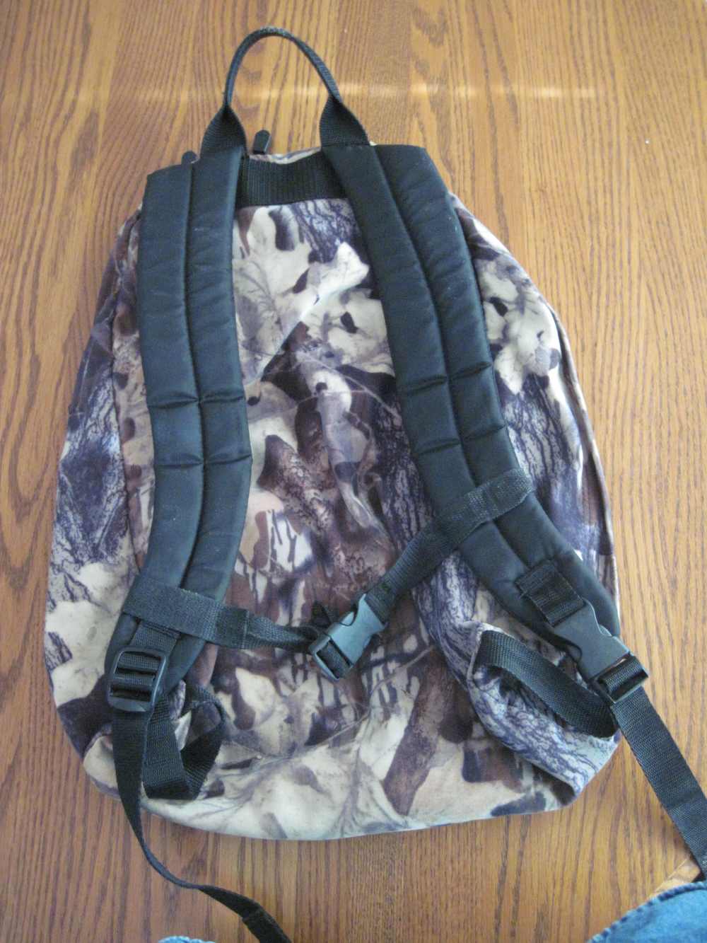 Red Head camouflage day pack.  Measures approx. 18” tall and 12" wide-img-2