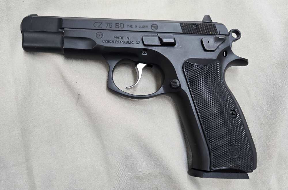 CZ 75 BD 9mm Pistol 4.6" Night Sights One Magazine and Box -img-0
