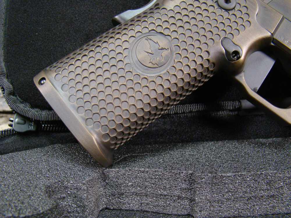 Nighthawk Custom Delegate 4.25" Commander 1911 double-stack IOS Bronze 9mm-img-9