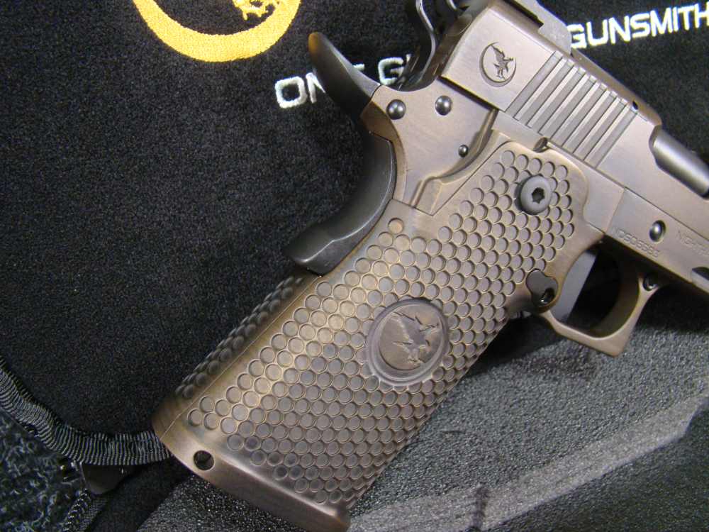 Nighthawk Custom Delegate 4.25" Commander 1911 double-stack IOS Bronze 9mm-img-10
