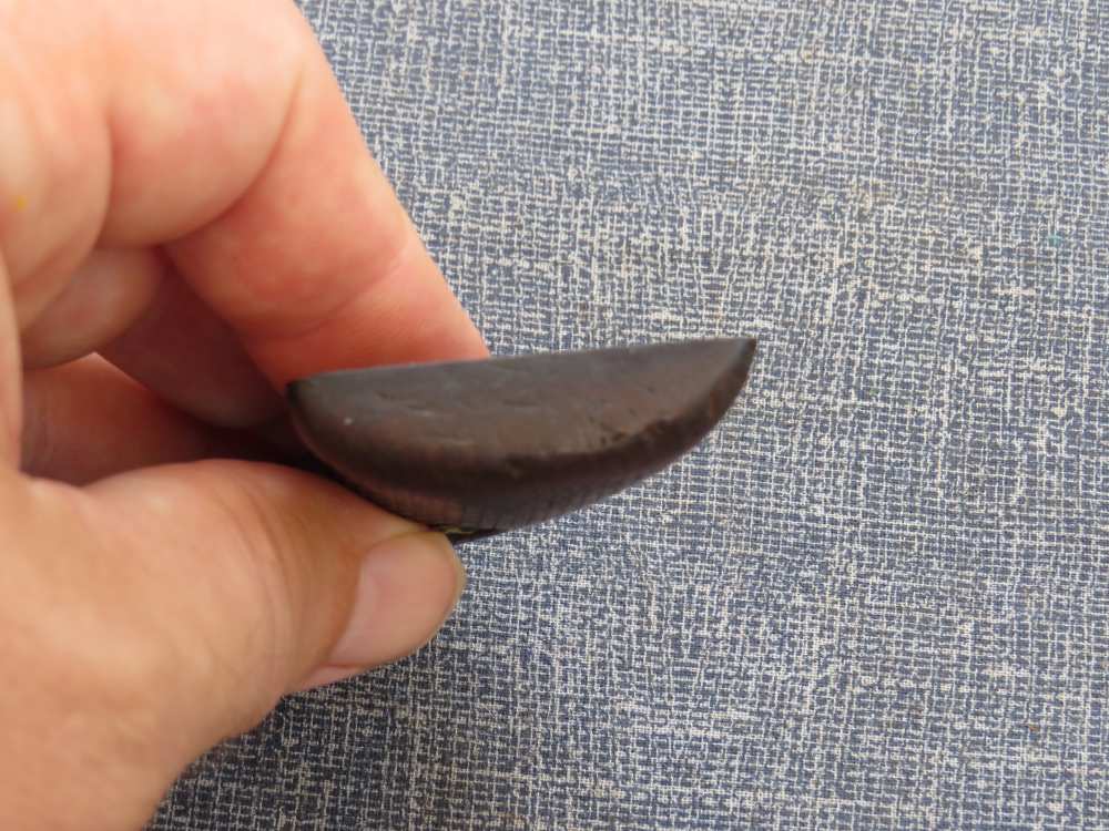 COLT REVOLVER CHECKERED RIGHT WOOD GRIP  NICE CONDITION   3  1/8 x 1  3/4 -img-4