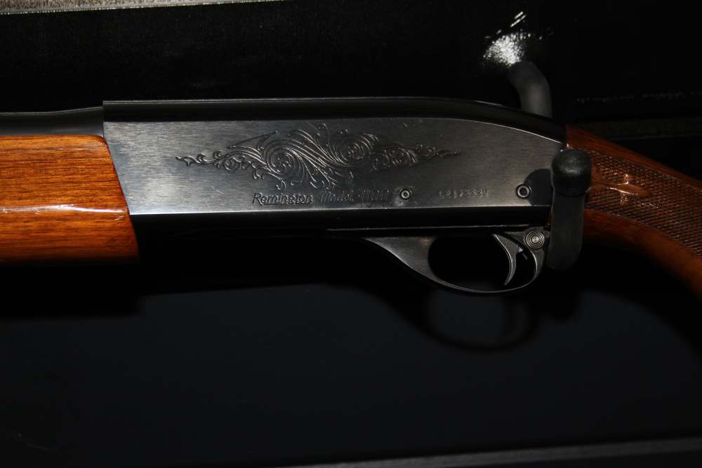 Remington Model 1100 12 GA – Engraved Receiver – Walnut – Deer/Slug Barrel -img-11