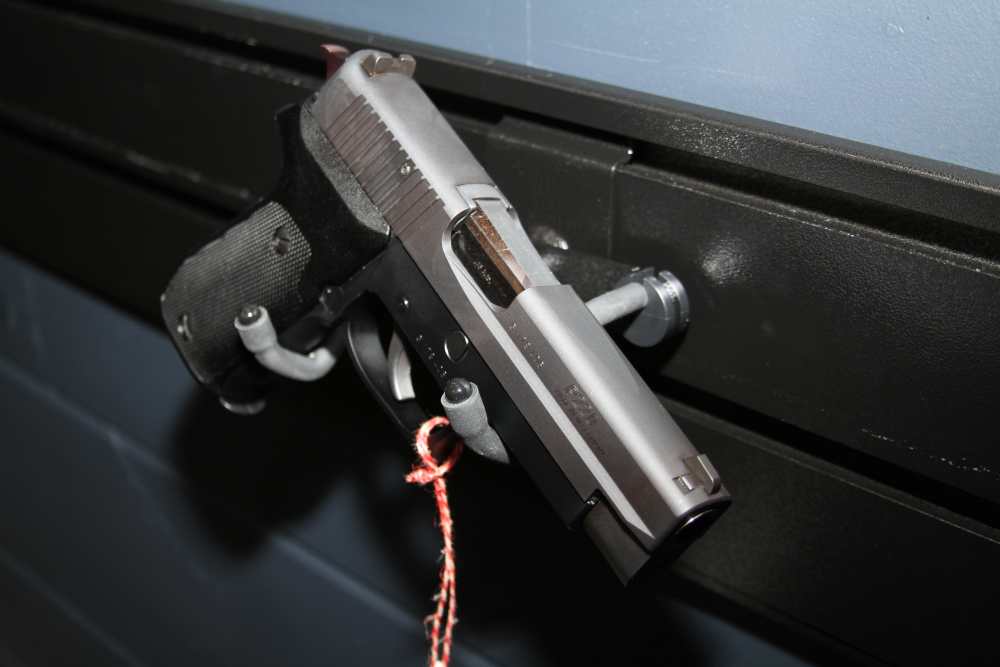 SIG Sauer P220-1 .45 ACP 1991 KB West German Matching Numbers Box Target-img-18