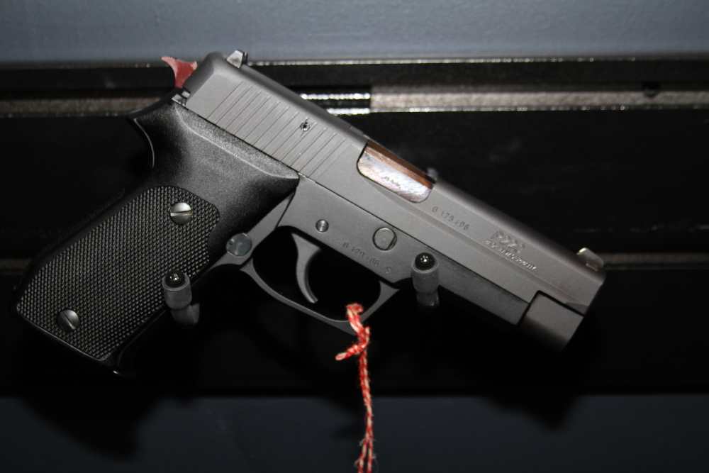 SIG Sauer P220-1 .45 ACP 1991 KB West German Matching Numbers Box Target-img-16