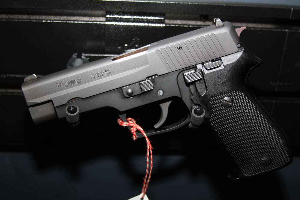 SIG Sauer P220-1 .45 ACP 1991 KB West German Matching Numbers Box Target-img-13