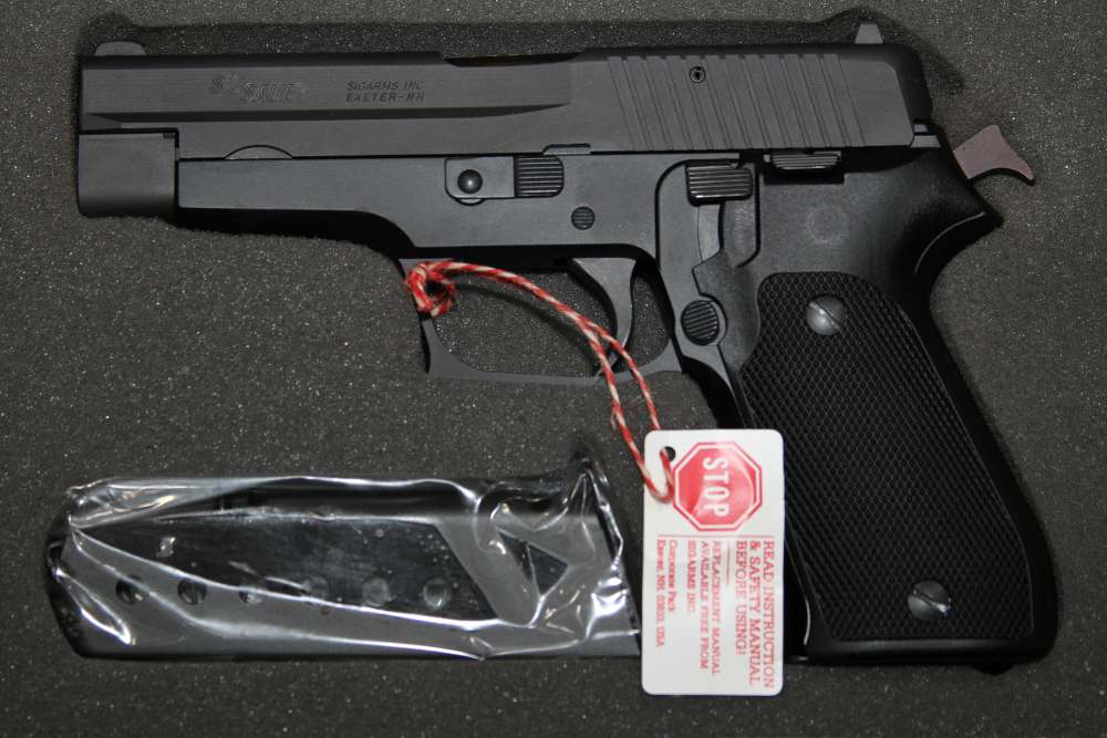 SIG Sauer P220-1 .45 ACP 1991 KB West German Matching Numbers Box Target-img-8