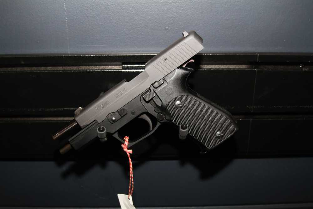 SIG Sauer P220-1 .45 ACP 1991 KB West German Matching Numbers Box Target-img-0