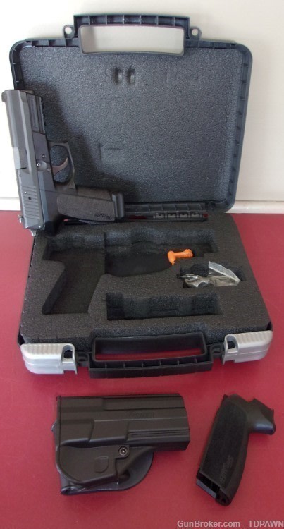 Sig Sauer Model SP2022 Pistol 9mm Semi-Auto 9x19 +Case, +Access.-img-7