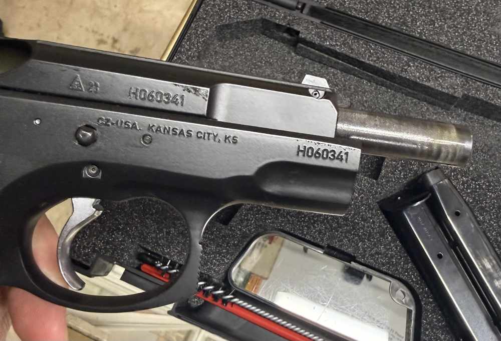 CZ 75B Semi Auto 9mm 16 Round Mags with original box 91102-img-1