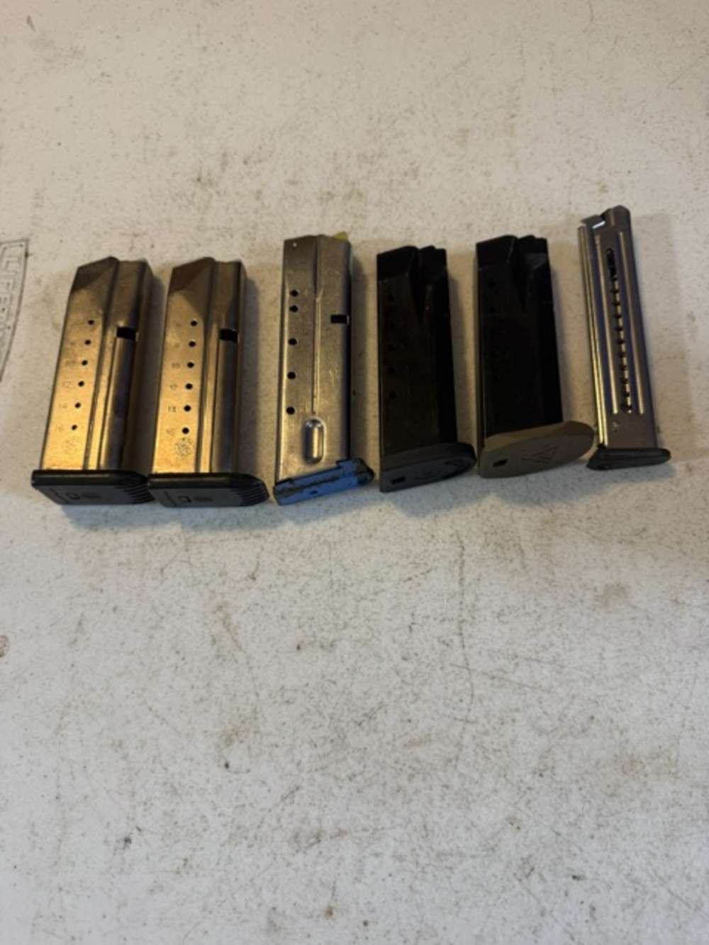 Lot of 6 Magazines, S&W, 4006, SW9, M&P40, 22A, Item P-644-img-0