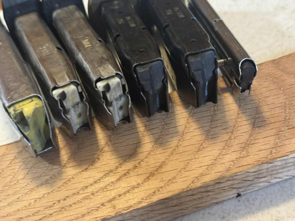 Lot of 6 Magazines, S&W, 4006, SW9, M&P40, 22A, Item P-644-img-13