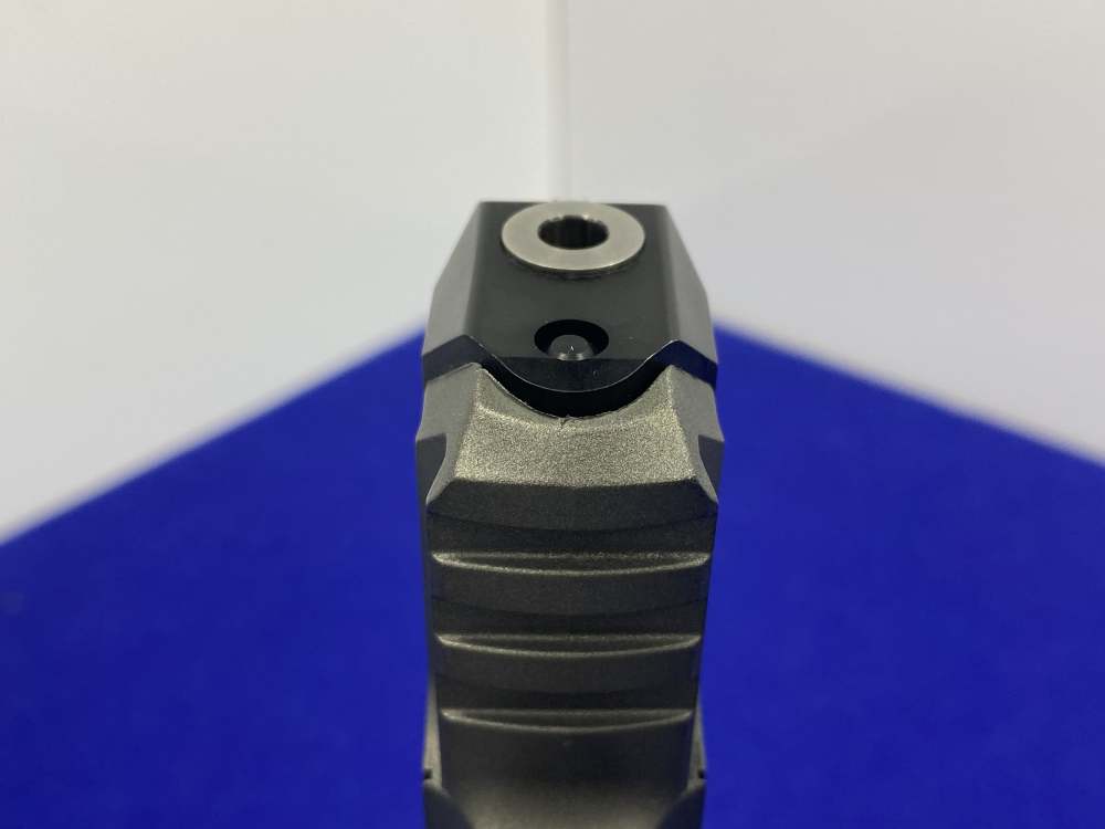 Ruger SR22 .22 LR Titanium Finish 3.5" *TWO-TONE FIBER OPTIC SIGHT*-img-17