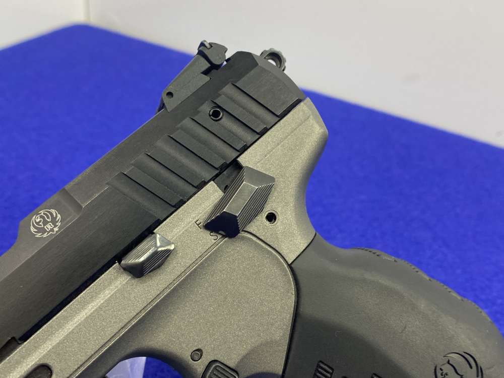 Ruger SR22 .22 LR Titanium Finish 3.5" *TWO-TONE FIBER OPTIC SIGHT*-img-5