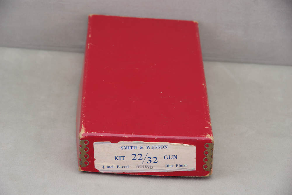 High Condition 1954 S&W 22/32 Kit Gun 22 LR 4'' 99% with Original Box -img-2