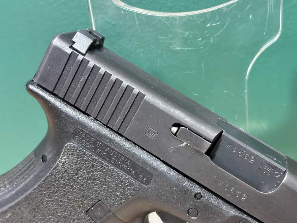 Glock G22 Gen 4 22 G4 .40 S&W Full Size Glock -img-2