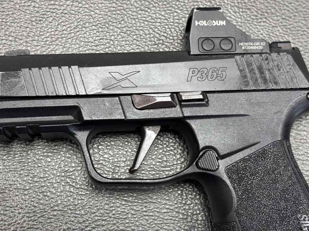 SIG SAUER P365X COMP W/ OPTIC AND 3 MAGAZINES. NO RESERVE -img-12