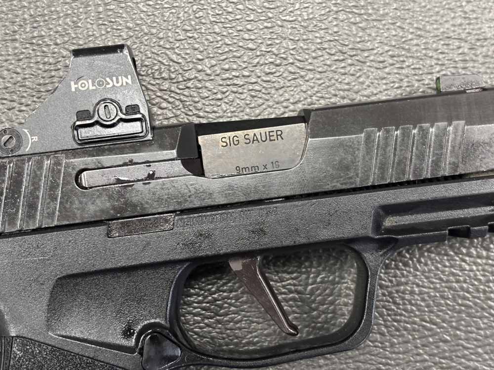 SIG SAUER P365X COMP W/ OPTIC AND 3 MAGAZINES. NO RESERVE -img-5