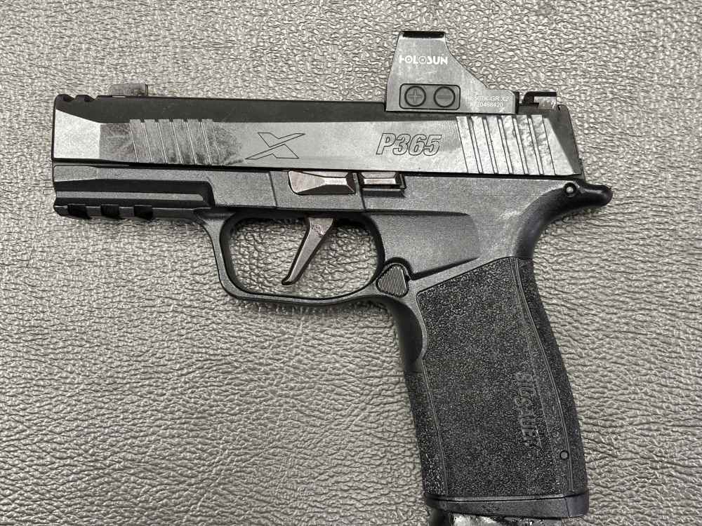 SIG SAUER P365X COMP W/ OPTIC AND 3 MAGAZINES. NO RESERVE -img-1