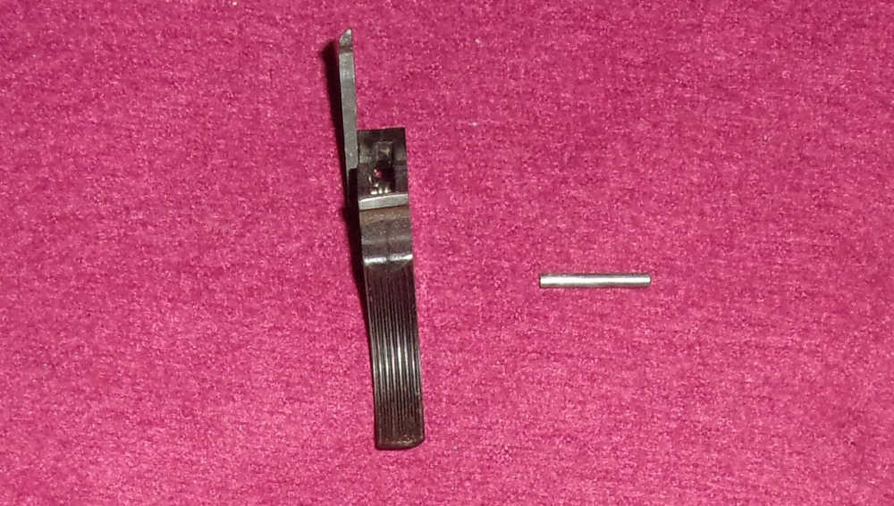 ROSSI 31 38 SPCL. SERRATED TRIGGER & PIN ASSEMBLY -img-1