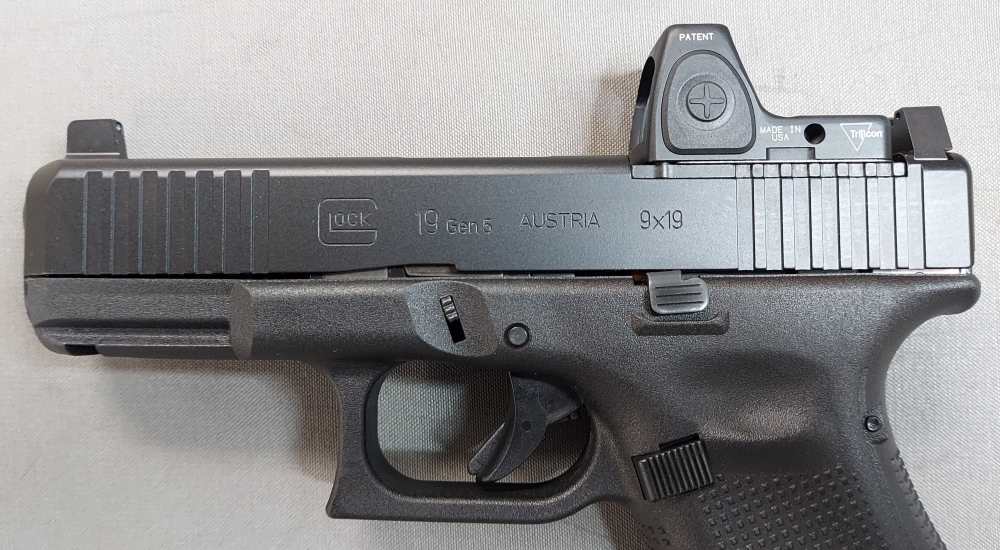 Used Glock 19 Gen5 Semi-Auto Pistol 9mm 4.02" 15rd 3 Mags w/ Trijicon RMR-img-6
