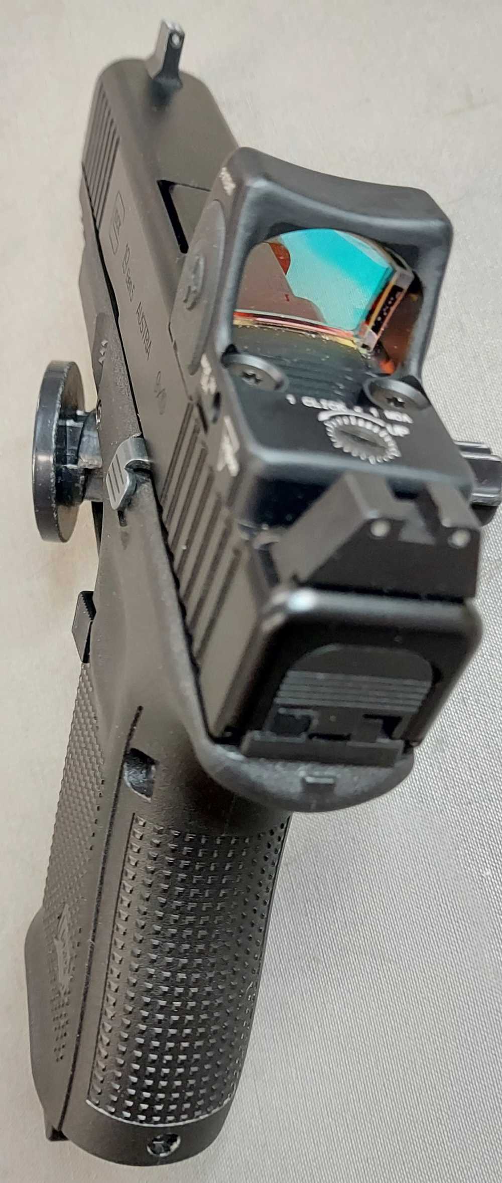 Used Glock 19 Gen5 Semi-Auto Pistol 9mm 4.02" 15rd 3 Mags w/ Trijicon RMR-img-2