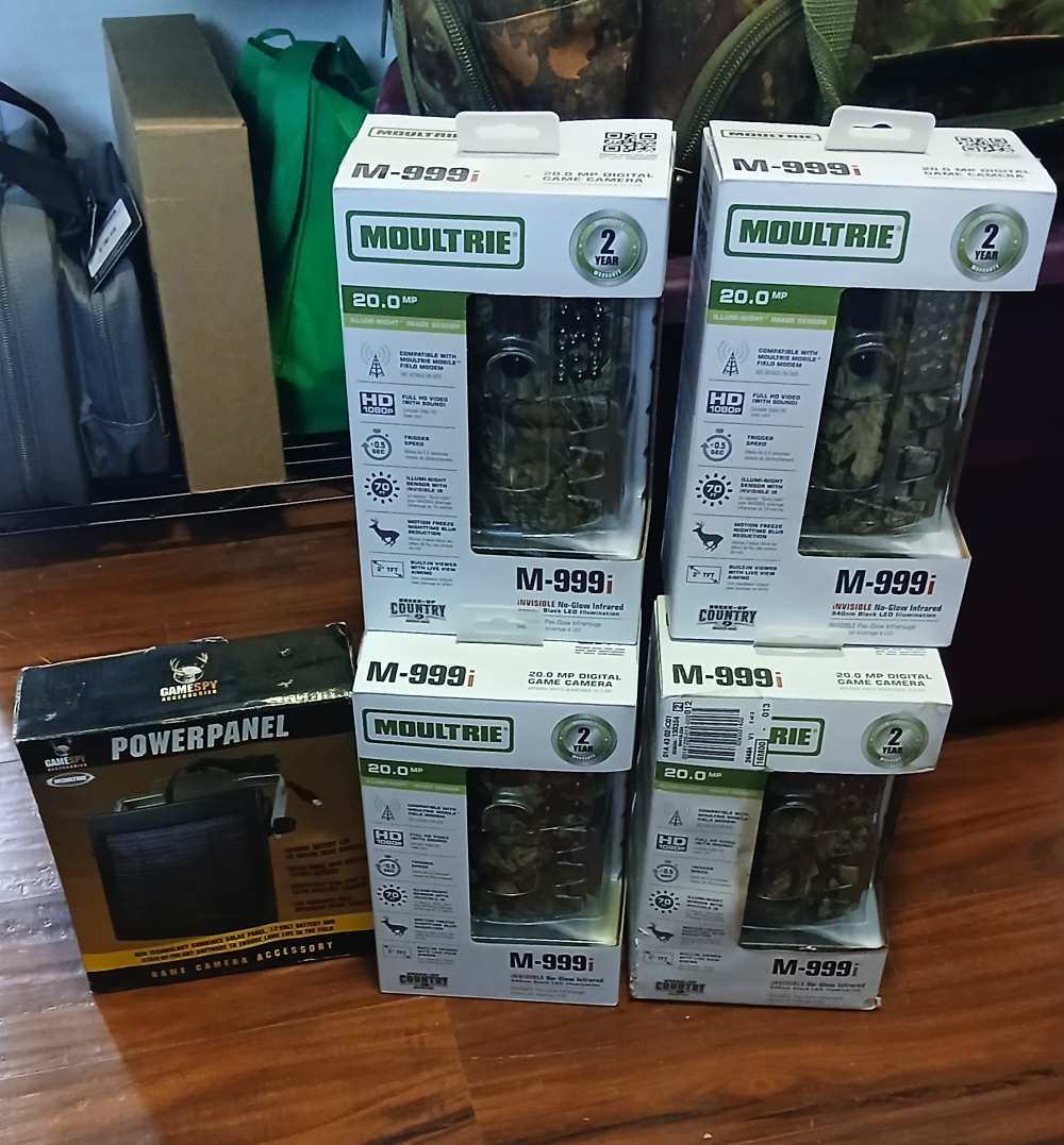Moultrie M-999i 20MP Game Cameras NIB!-img-0