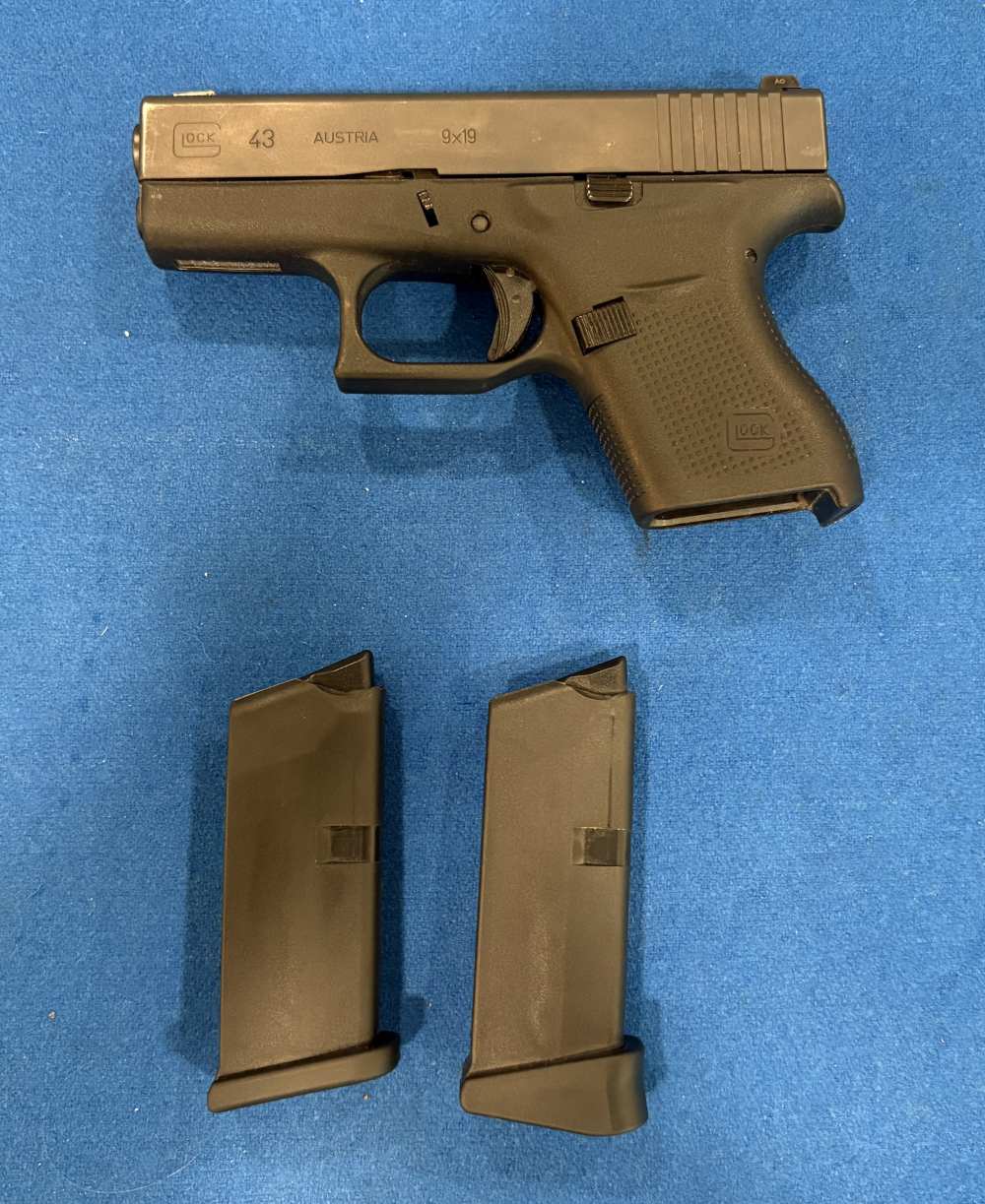 Glock 43 | 9mm | Semi Auto with Many Holsters -img-3