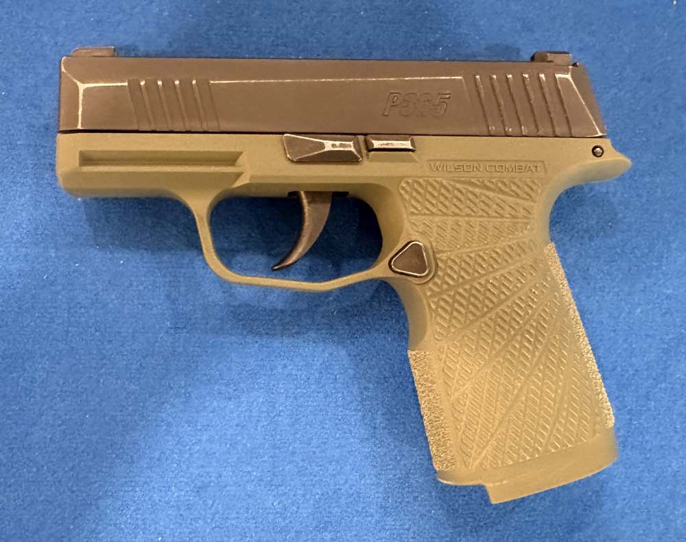 SIG Sauer P365 | 9mm | Semi Auto with Lots of extras -img-4