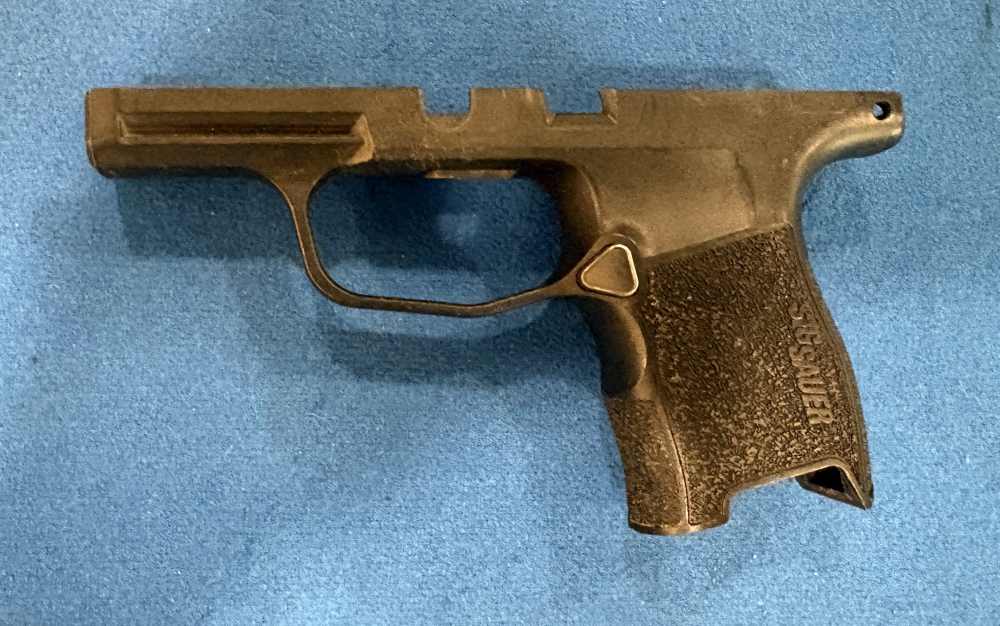 SIG Sauer P365 | 9mm | Semi Auto with Lots of extras -img-8