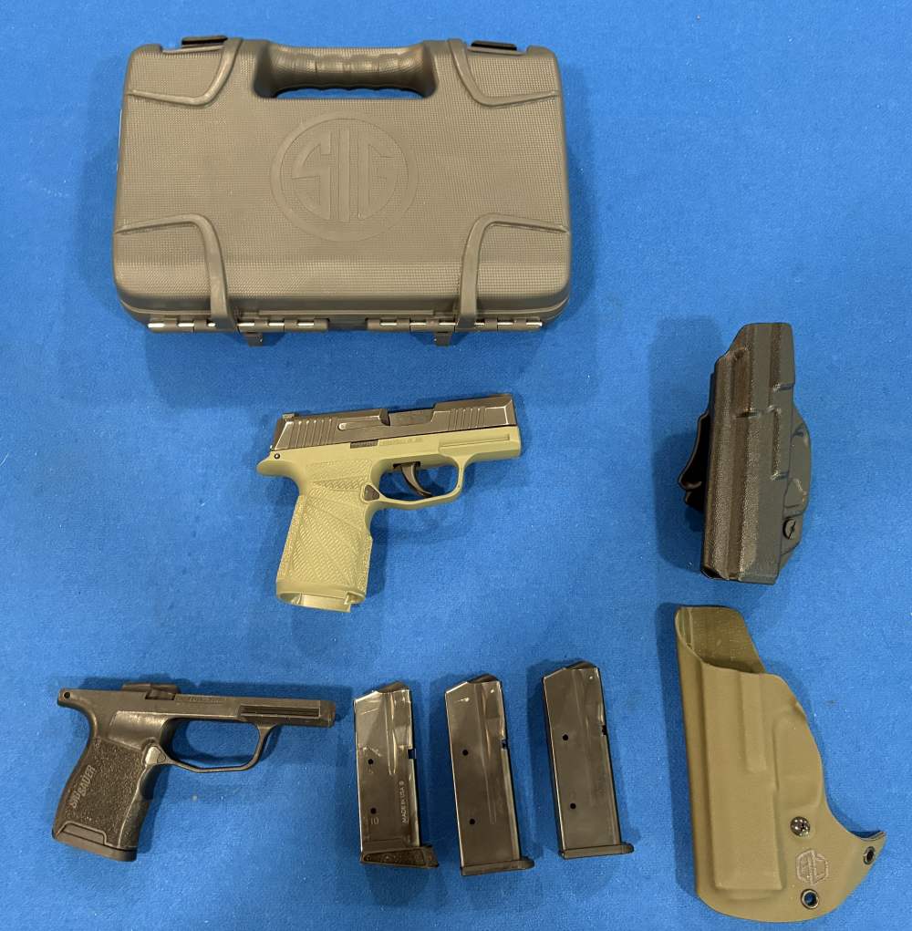 SIG Sauer P365 | 9mm | Semi Auto with Lots of extras -img-1