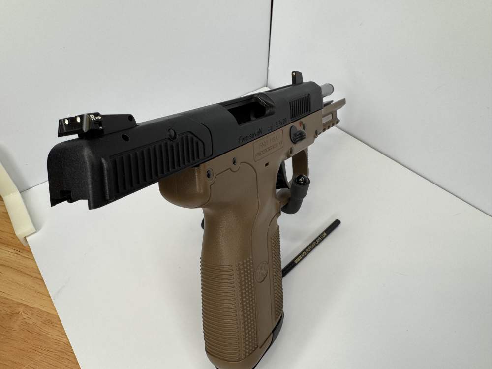 FNH USA 5.7 Cal FDE-img-4
