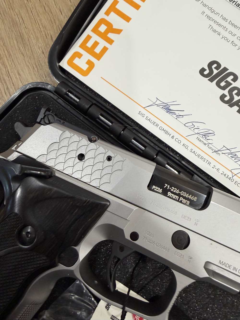 Holy Grail Sig Sauer P226 X 6 Club 30 Mastershop 1 of 5-img-2