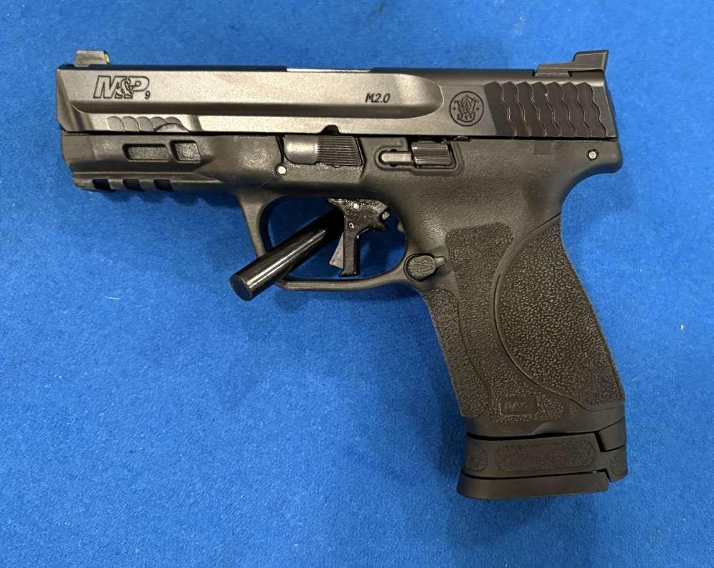 M&P 9 M2.0 Compact | 9mm | Semi Auto with Extras-img-7