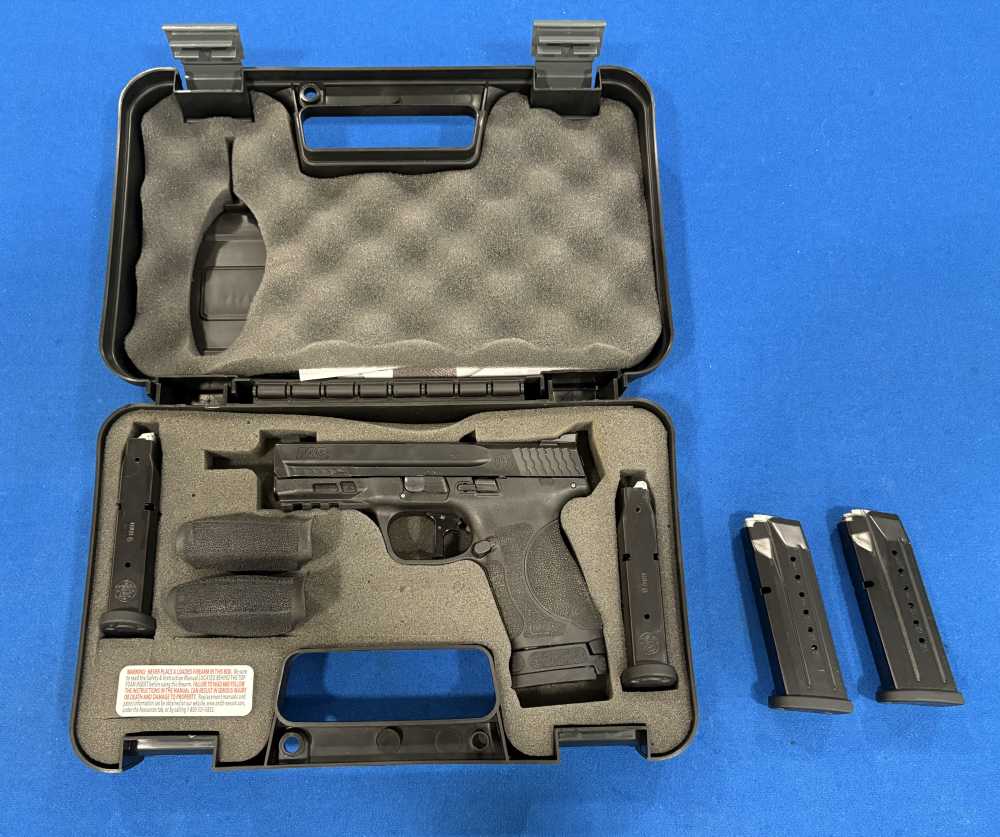 M&P 9 M2.0 Compact | 9mm | Semi Auto with Extras-img-0
