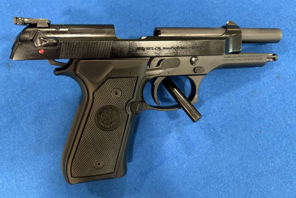Beretta M92 FS | 9mm | Semi Auto with Extras -img-5