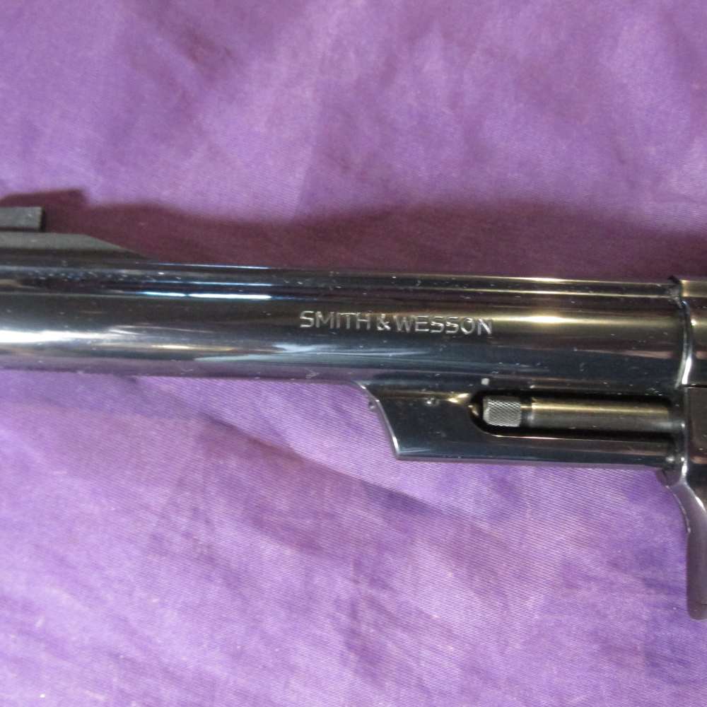S&W Model 25-2 in Presentation Box -img-5