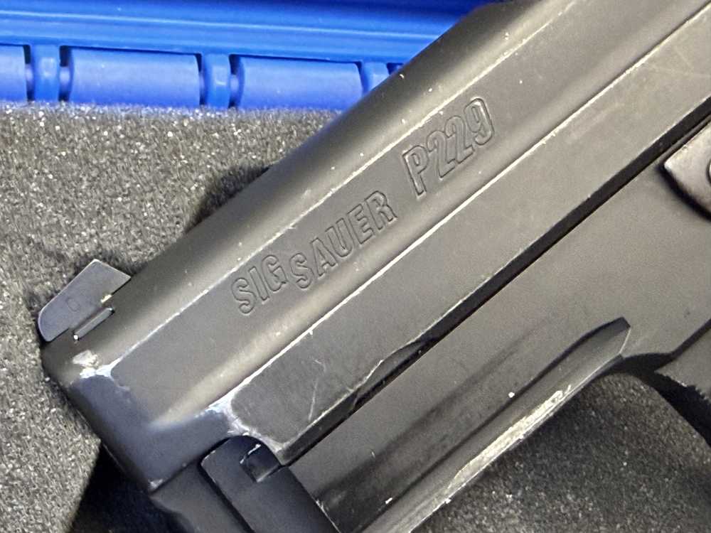 Sig Sauer P229R DAK .40S&W police trade in P229 P-229 40 S&W Rail E29R-img-1